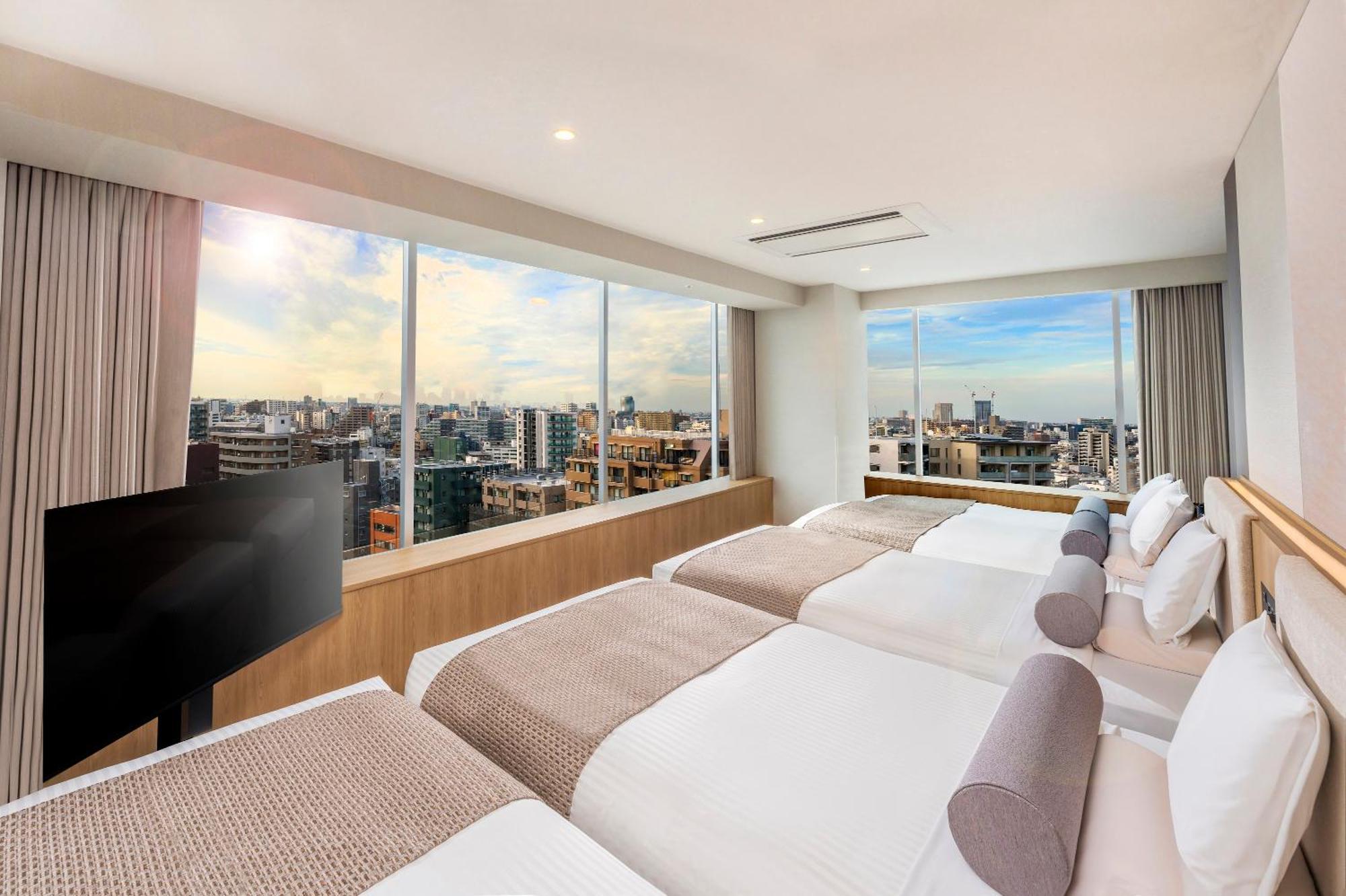 Triple Room with Sky View - Non-Smoking