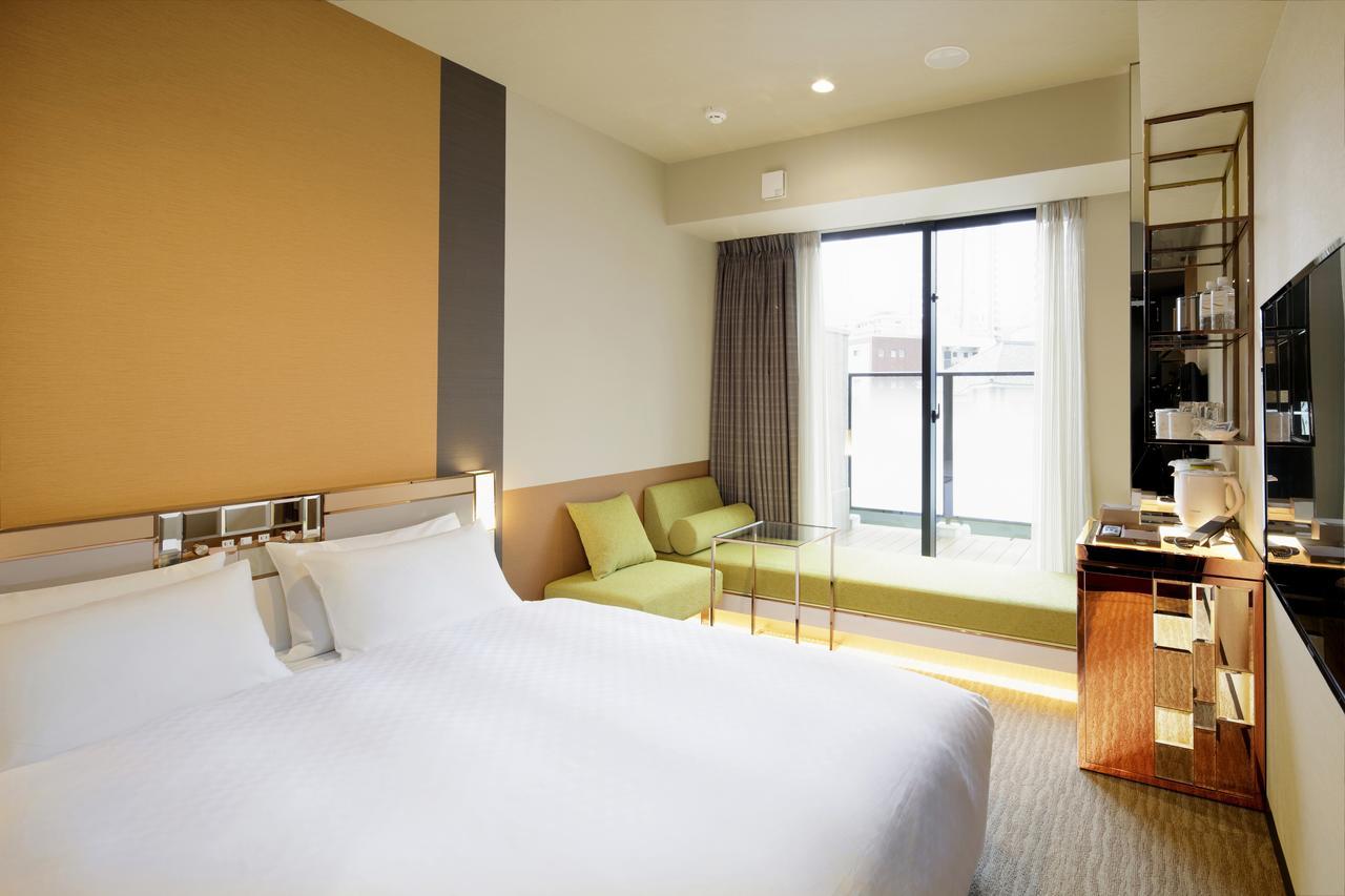 Executive Queen Room with Balcony - 4th Floor