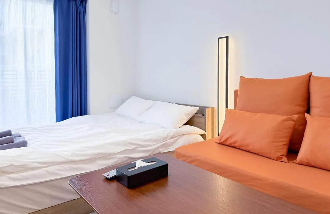 Triphome Higahsi Shinjuku Brand New-1