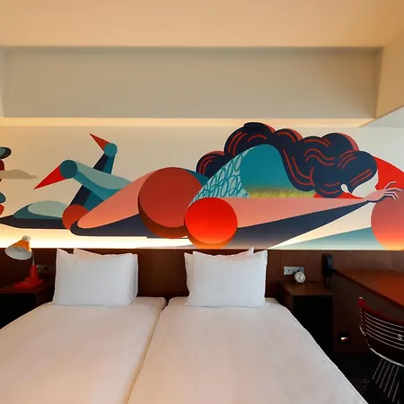 Hotel Groove Shinjuku, A Parkroyal Hotel-2