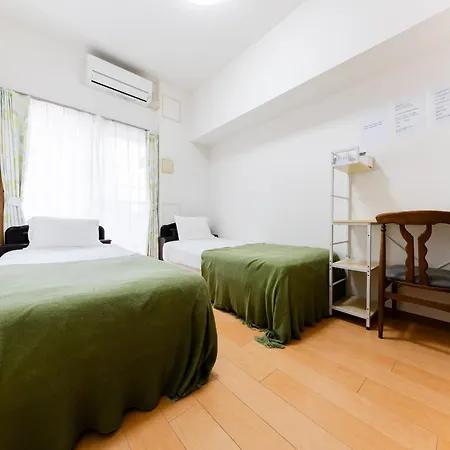Shin-Okubo Sta・1 Min Walk/　Shinjuku Sta 2Min/　Switch-3
