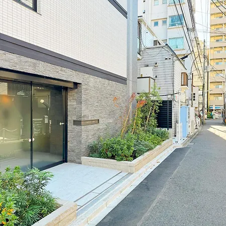 Triphome Higahsi Shinjuku Brand New-3