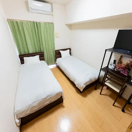 Shin-Okubo Sta・1 Min Walk/　Shinjuku Sta 2Min/　Switch-3