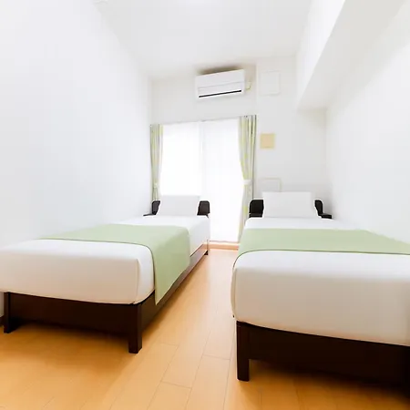 Shin-Okubo Sta・1 Min Walk/　Shinjuku Sta 2Min/　Switch-2