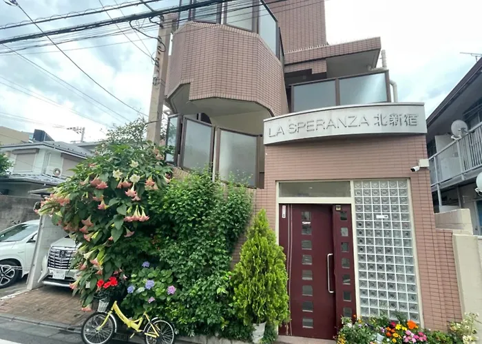 桜の宿28 Square Meter King Size Bed With Sofa Bed, Garden Room102