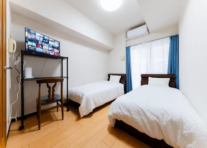Shin-Okubo Sta・1 Min Walk/　Shinjuku Sta 2Min/　Switch
